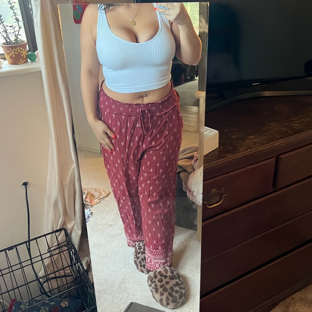 xl Kingston Grey Red Boho Pants with White Detailing